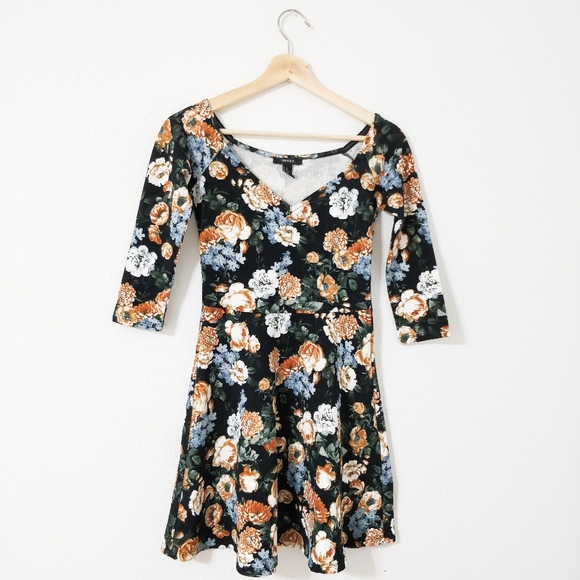 Forever 21 Off the Shoulder Floral Dress - Picture 1 of 2